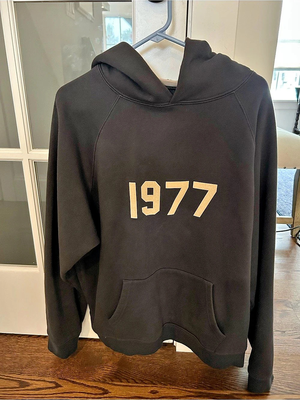 ESSENTIALS 1977 Hoodie in Black Size Large EUC